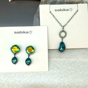 Sabika necklace and earrings